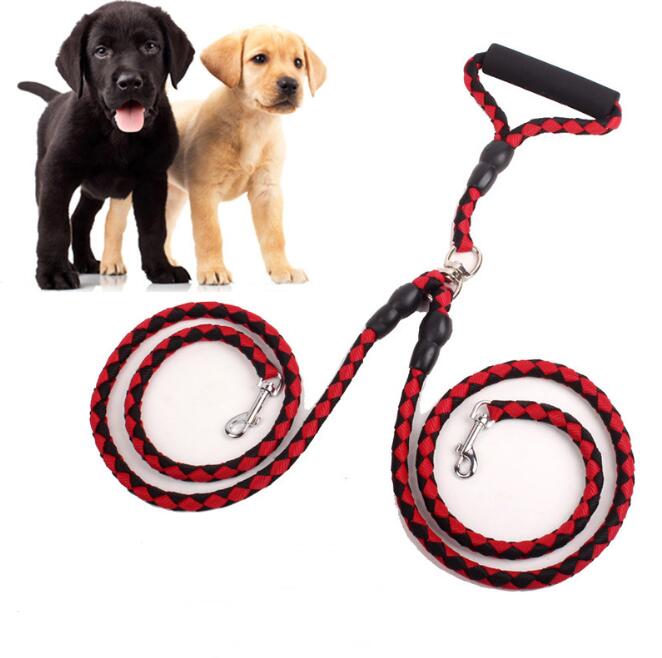 Jingqian double-ended dog traction rope with two collars, designed for walking and controlling pets comfortably.