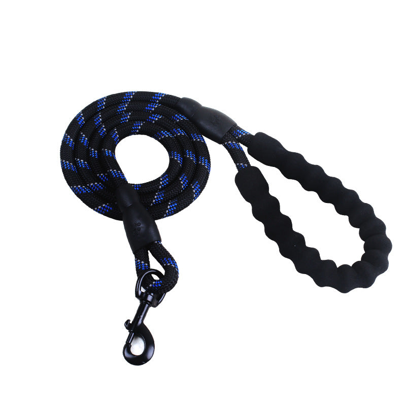 Reflective nylon dog leash for small to large dogs, durable rope leash for walking and training by Aiqi pet supplies.