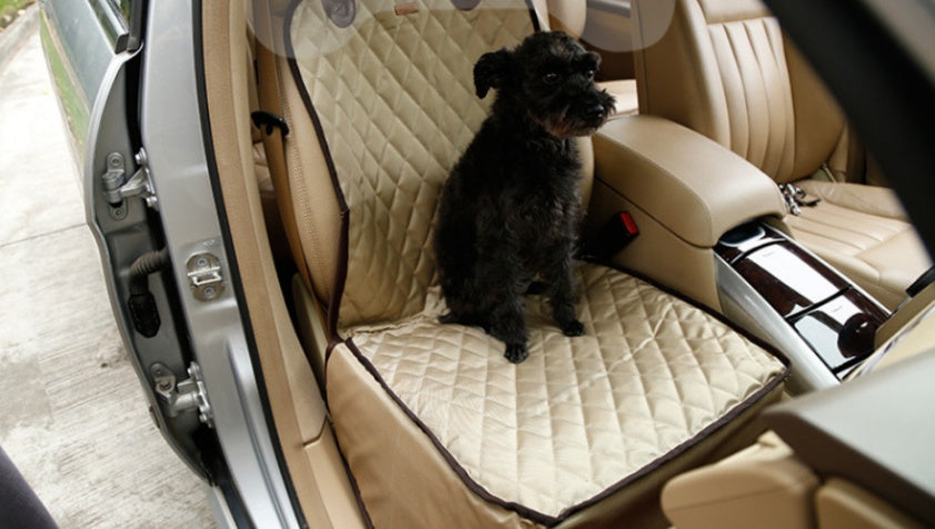 Aiqi waterproof pet seat thickening pad in a car, designed for comfort and protection during travel.