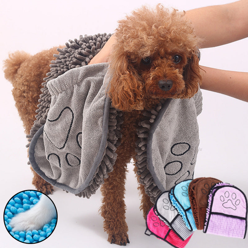 Microfiber dog and cat towels by Jingqian, super absorbent pet bathrobes and quick-drying towels for dogs and cats.