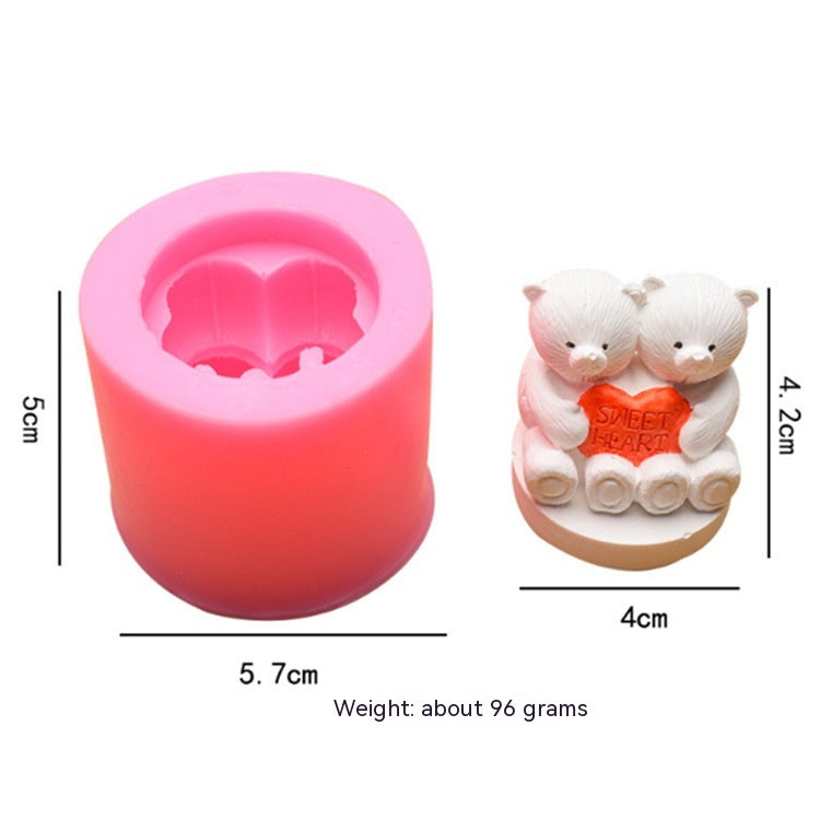 Aiyi bear-shaped aromatherapy candle DIY silicone mold for handmade ornaments, used for creating scented candles.